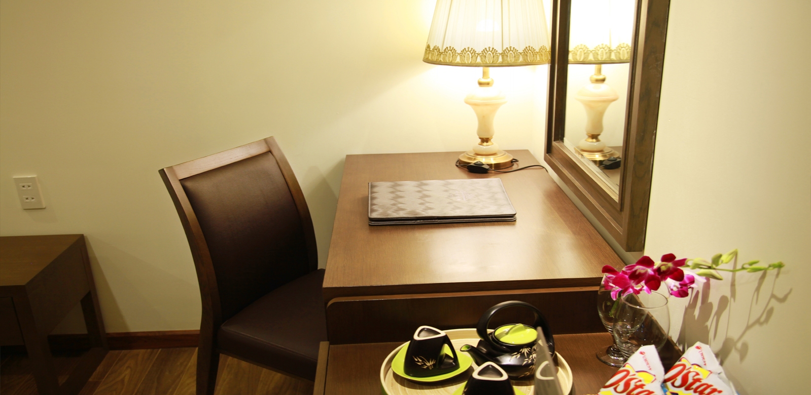 VIP ROOM