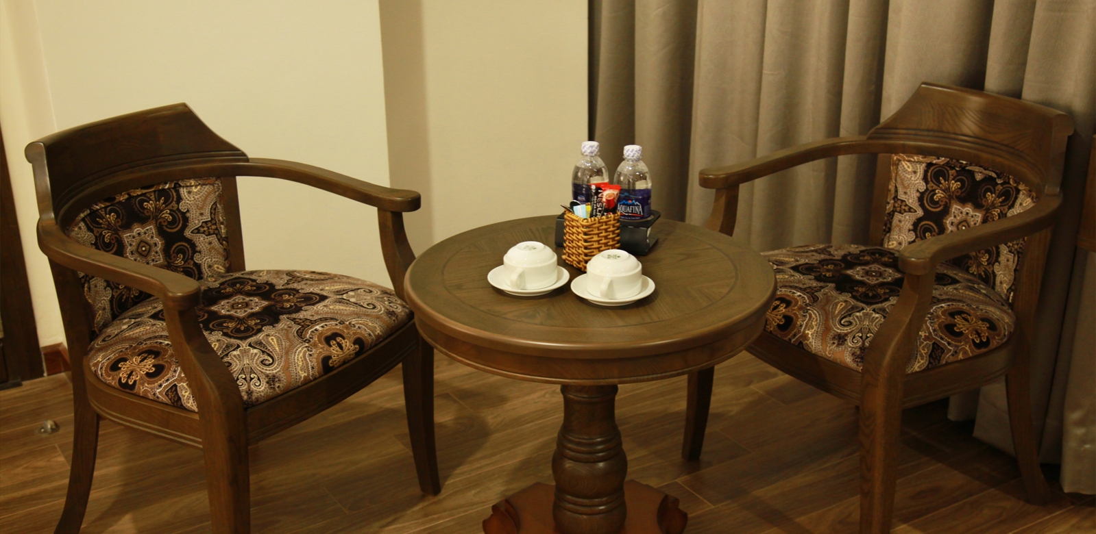 VIP ROOM